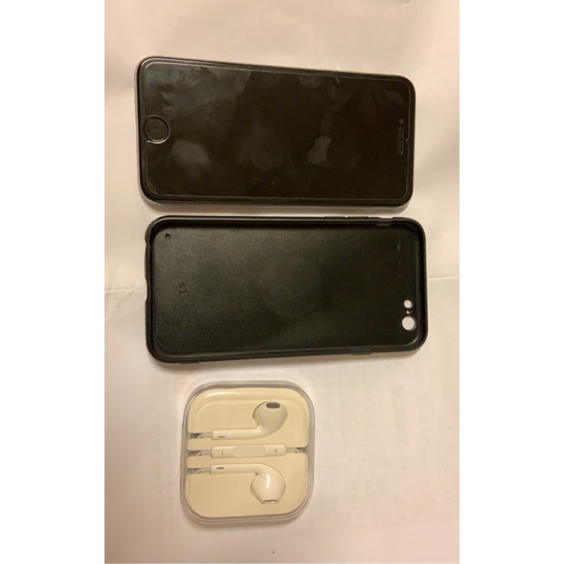 iPhone 6 灰色16g（已過保），電池4月剛換，全新耳機，兩款保護殼擇一