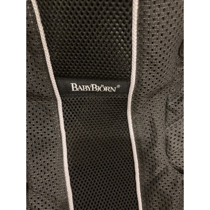 【BABYBJORN】 明星同款 旗艦版 超透氣超保暖防風的時尚 揹巾/背帶經典黑