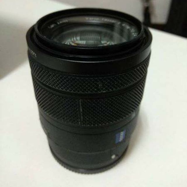 Sony 16-70mm F4 za