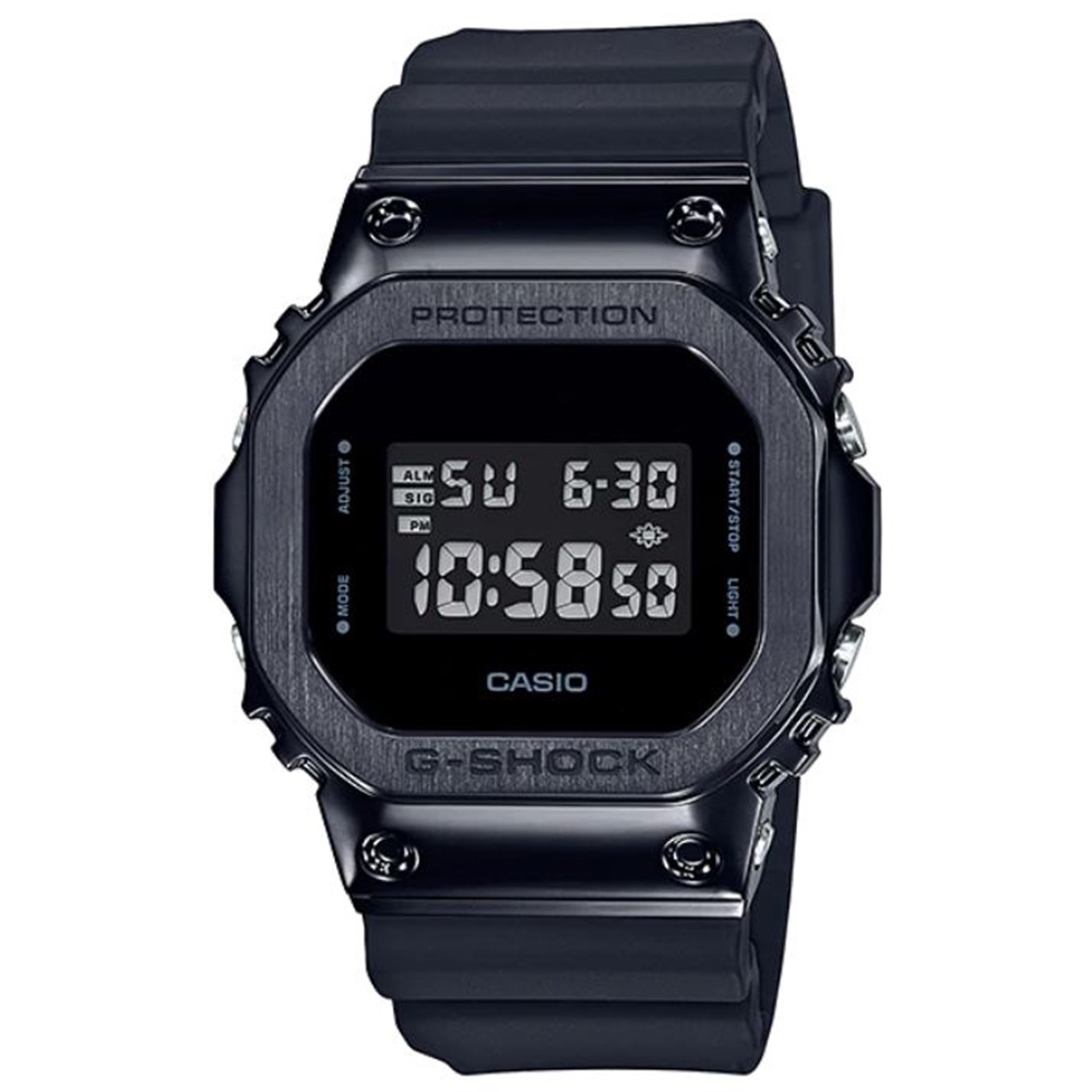 【CASIO】卡西歐 G-SHOCK 經典復古金屬框潮流運動電子錶-黑 GM-5600B-1 台灣卡西歐保固一年