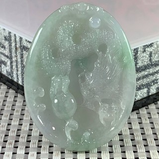 【福藝古玩批發】嚴選 天然緬甸玉A貨 水頭很好 冰種白底青料 祥龍獻瑞 吊墜 ~ 050821