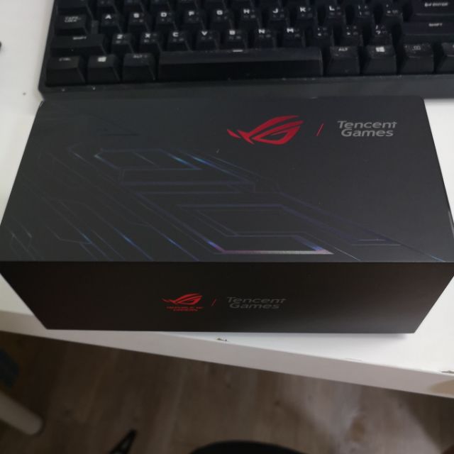 華碩 Rog Phone2  8g/128g (大陸騰訊版)