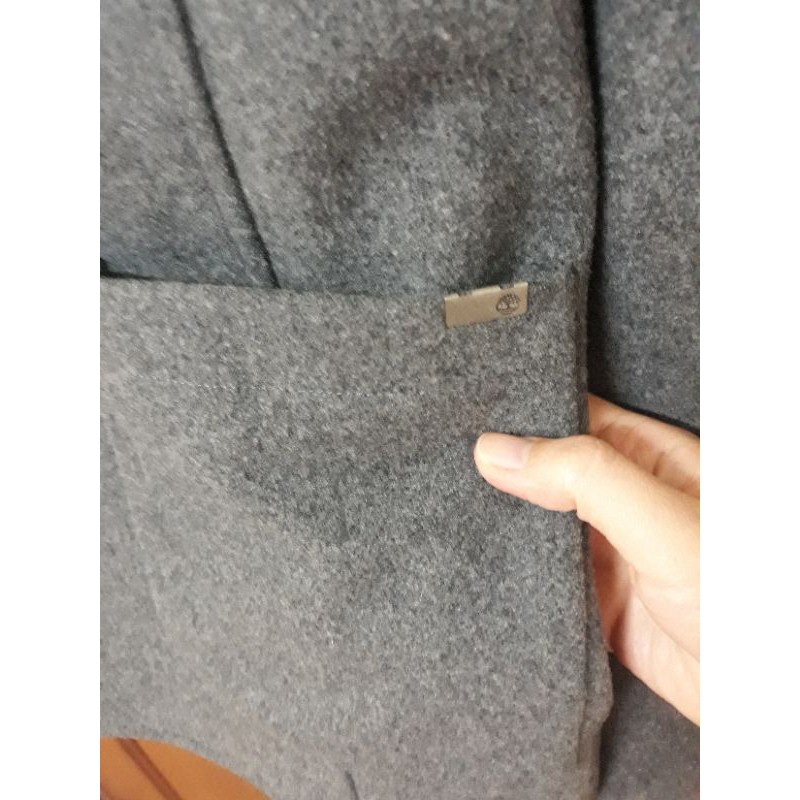 Timberland灰色羊毛短版牛角扣大衣