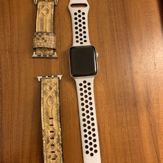 42mm Apple Watch Nike+ series 3 GPS (附贈副廠皮錶帶)