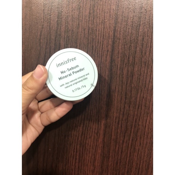 innisfree 無油無慮礦物控油蜜粉