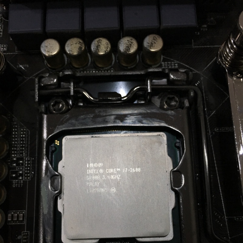 Intel i7 2600 CPU 含原廠風扇 (免運）