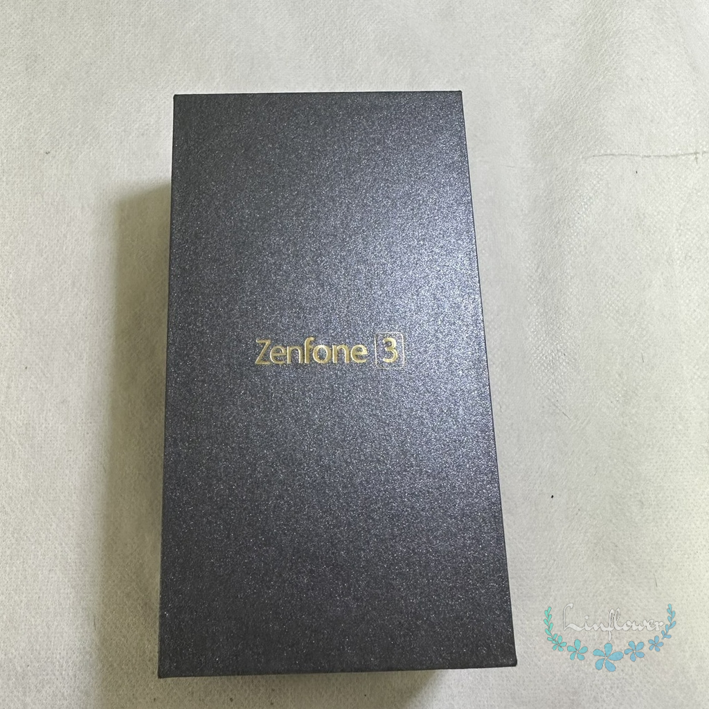 Zenfone3 ze520kl (二手 / 未附充電線及充電頭)