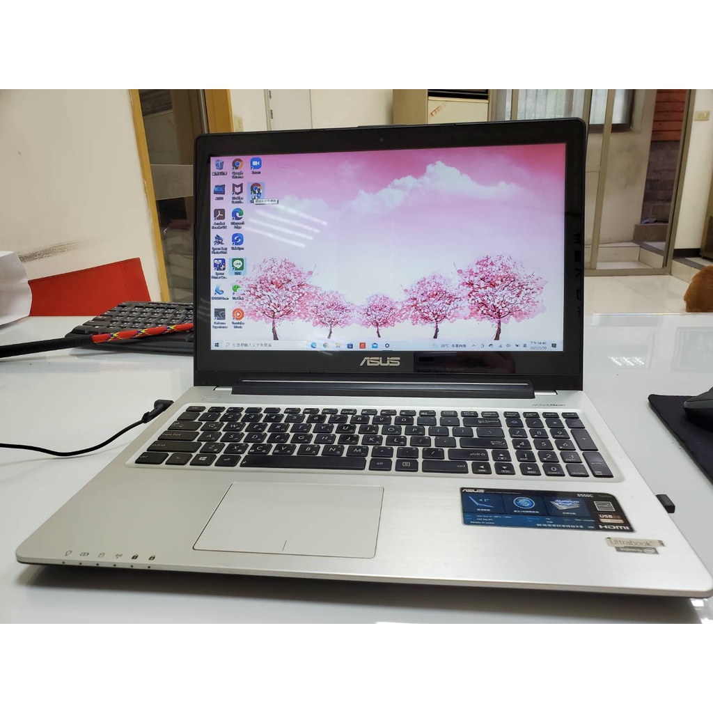 賣ASUS華碩15.6吋(X550C)core i5文書筆電 laptop 保養超好