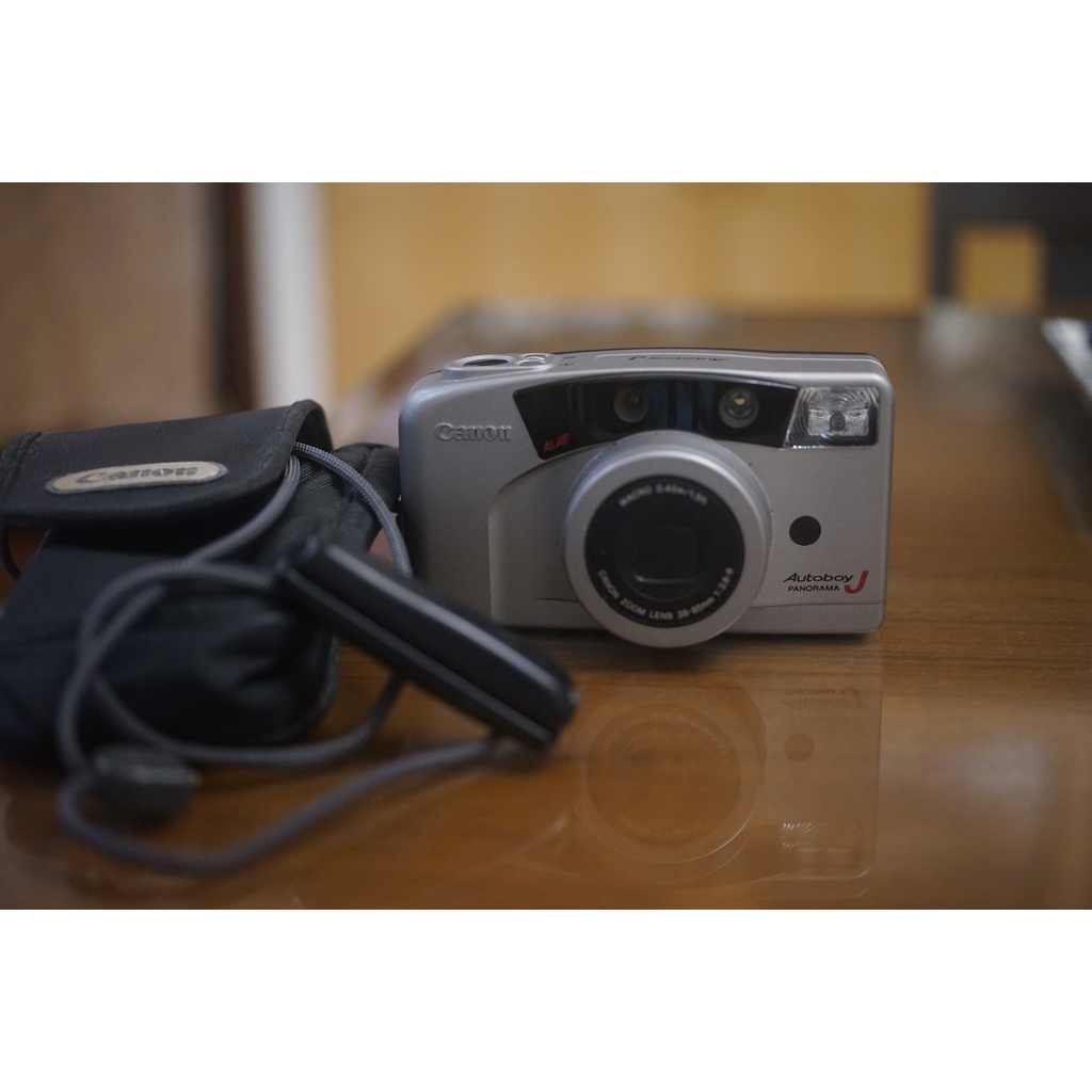 Canon Autoboy J panorama 38-85mm F3.8-8.0 輕巧傻瓜底片相機 + 附電池+皮套