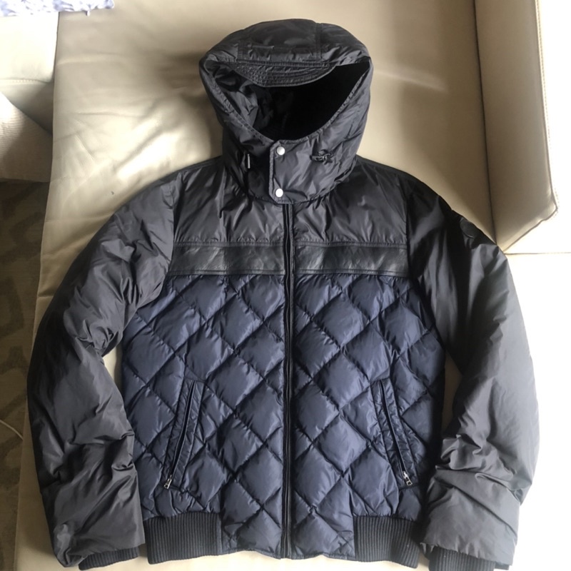 保證正品 GUCCI 黑藍雙色 皮革 連帽 羽絨外套 size 50