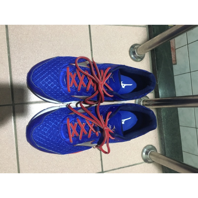 mizuno wave rider 19 2e