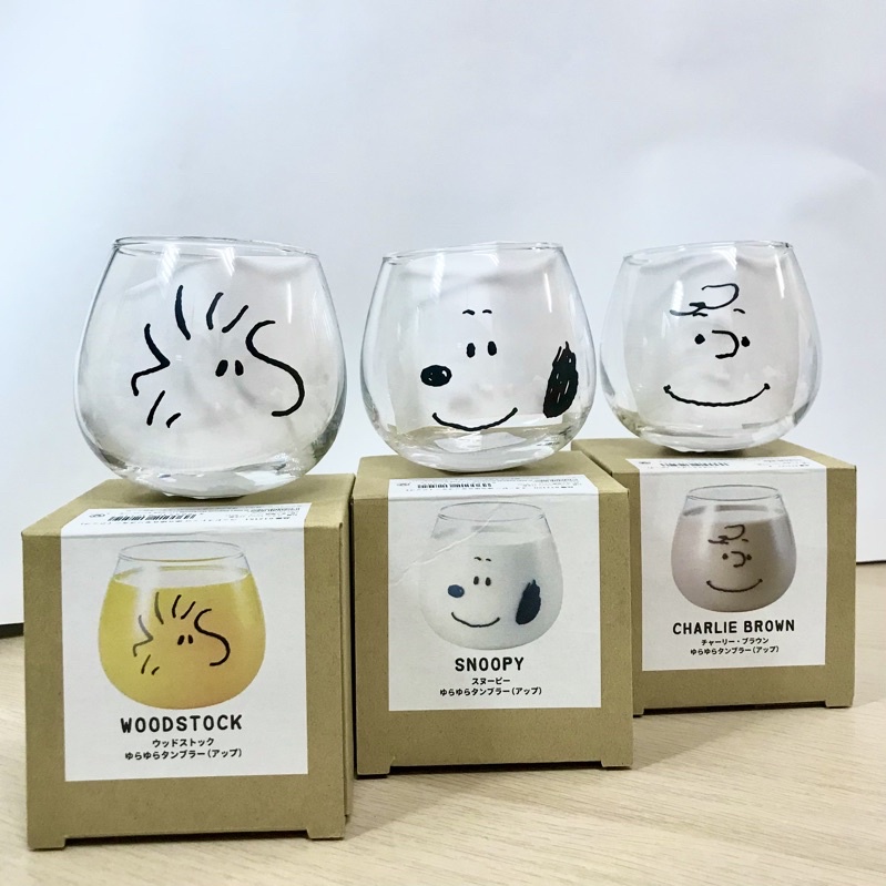 現貨【史努比搖搖杯】日本製 SNOOPY 蛋型 透明玻璃杯 320ML 輕巧 水杯 茶杯 對杯 禮盒 金正陶器