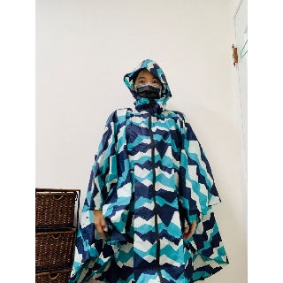 日本 披風成人雨衣 斗篷式 輕便好攜帶 超輕材質
