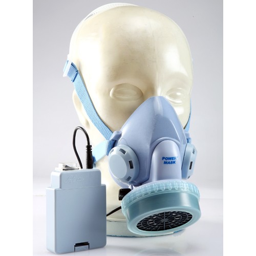 台灣製造 Power Mask充電型電動送風口罩(尺寸M) 噴農藥/噴漆/木工/粉塵/切割等環境適用 防毒面具 濾毒面具