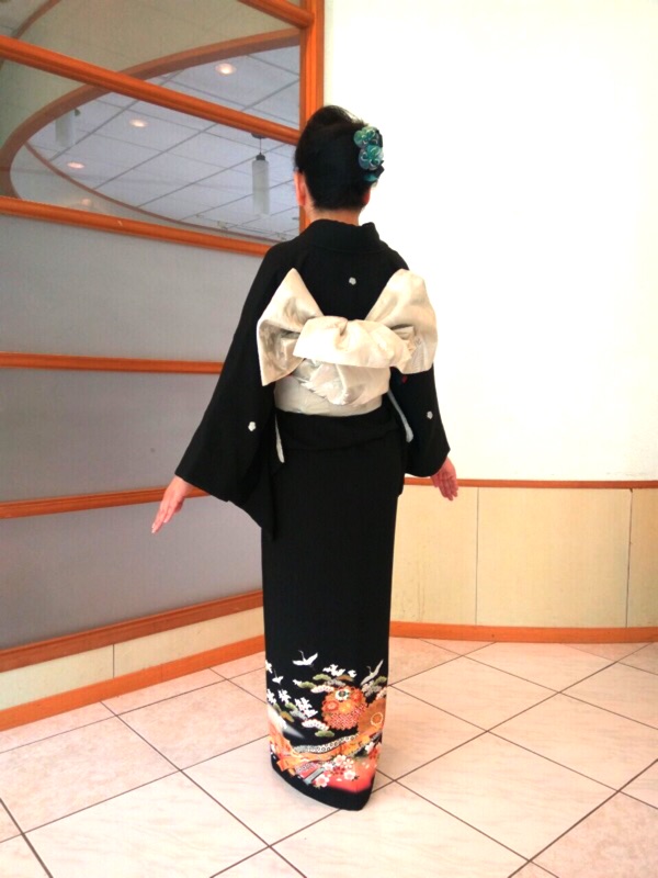 日本和服-- 黑留袖( 禮服) 大號正絹高級品| 蝦皮購物