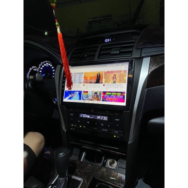 Toyota Camry（7代）的8核心的10吋安卓專用機～內建有線（無線）carplay，QLED螢幕