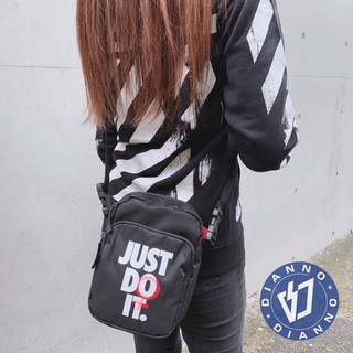 帝安諾-實體店面 NIKE JUST DO IT 黑色 噴漆 潮流小包 BA6435-010