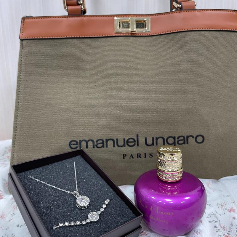 Emanuel Ungaro女性淡香精100ml+時尚水晶套組(項鍊+手鍊)+Ungaro 經典方型包