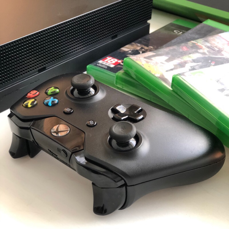 [XBOX ONE] Xbox One X 1TB黑潮版 2隻搖桿.贈4片光碟