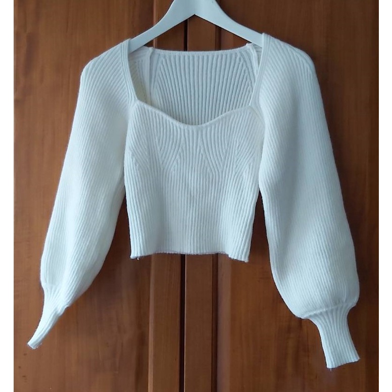 韓國品牌 mos edition 二手 白色 羊毛混 大M型領口 連袖 短版 花苞袖口 長袖 針織 毛衣