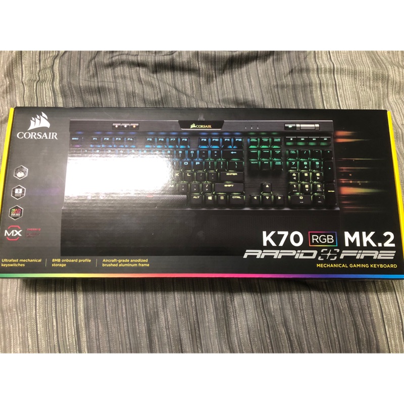 Corsair K70 MK2 RGB 銀軸 + Corsair PBT鍵帽