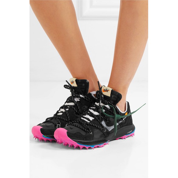 nike off white terra kiger black
