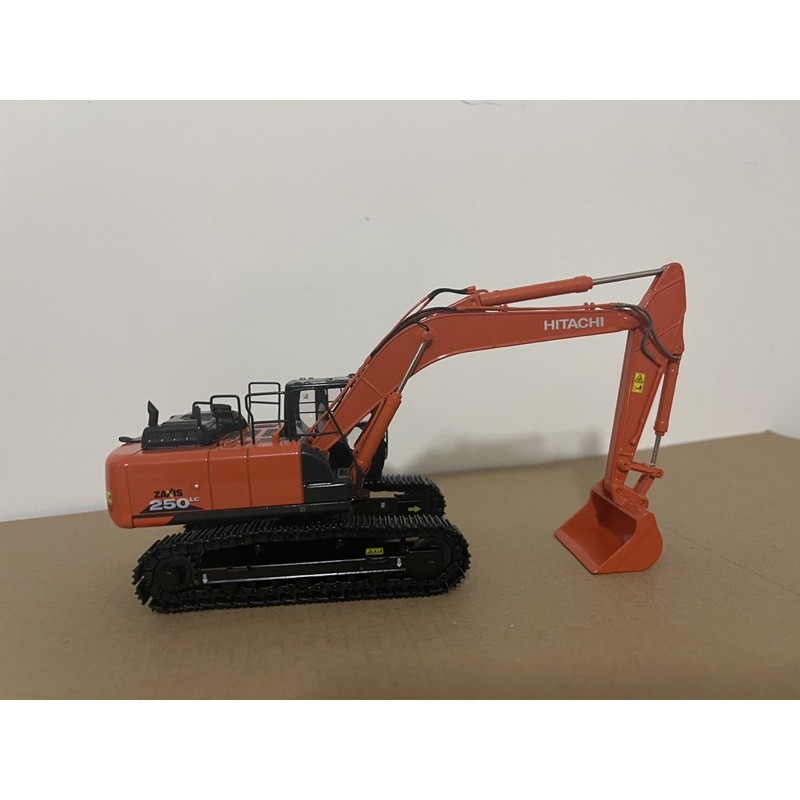 HITACHI ZAXIS 250LCN 1/50 建機 重機 ミニカー 日立建機 ショベルカー