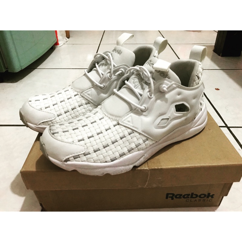 Reebok 全白編織鞋