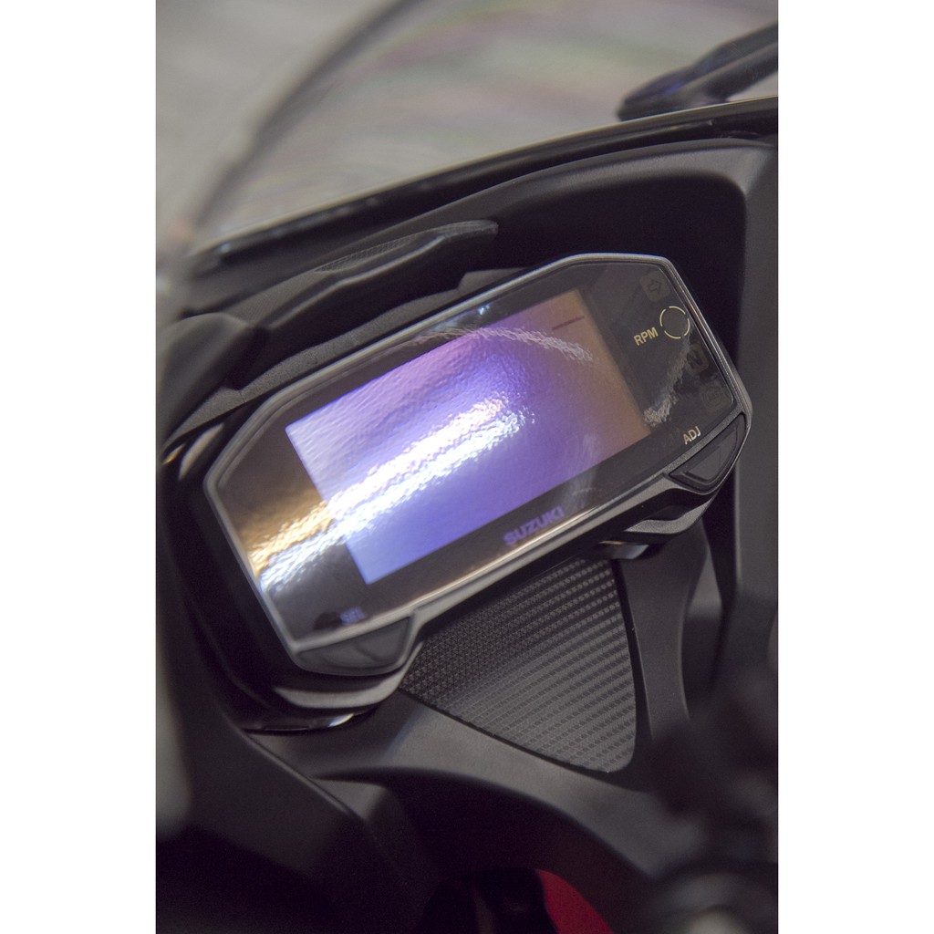 [SUZUKI GSX R150]小阿魯 儀表貼 螢幕 保護貼 液晶 保護膜 透明 燻黑 彩鈦 彩虹 抗刮傷 降低細紋