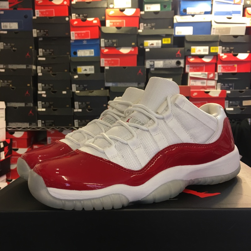 {OGC}NIKE AIR JORDAN 11 RETRO LOW 白紅 528896-102