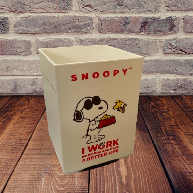 【現貨】數量有限❗️❗️❗️售完為止 Snoopy史努比限量白色方形筆筒