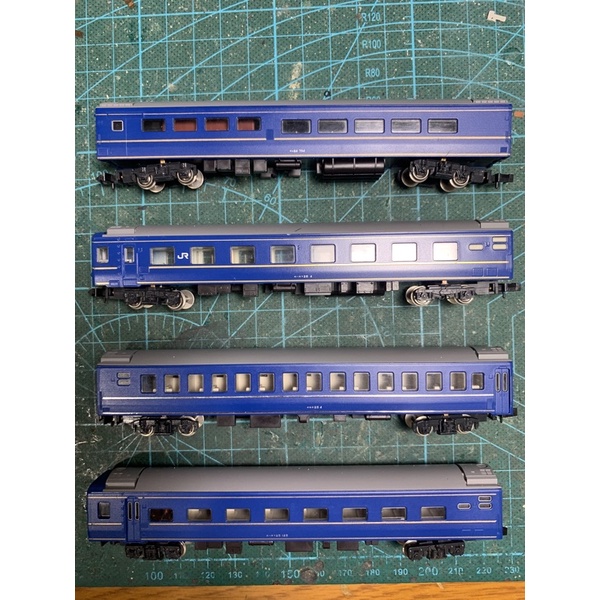 Kato 24系藍色客車4輛（限Dan下單）