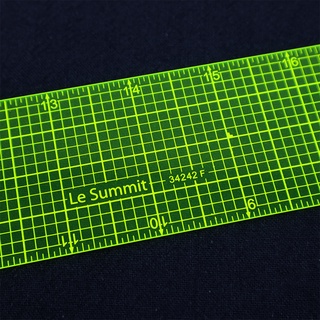 Le Summit 5cm X 23英吋 螢光 方格尺 (34242F)