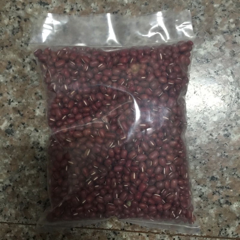 萬丹紅豆 一斤600克100元。圖片為兩斤。家人堅持紅豆不打蠟。