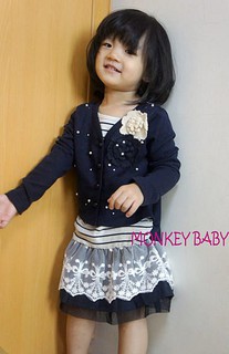 【MONKEY BABY 】韓版優雅氣質風假二件設計外套真珠裝飾蕾絲裙擺藍色洋裝