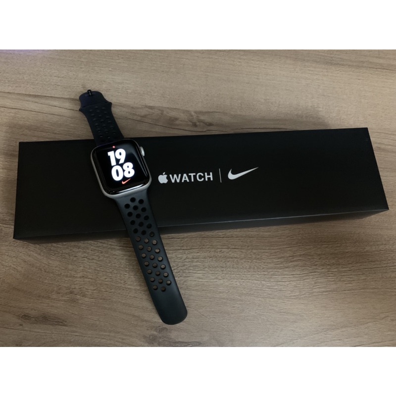 二手Apple Watch 6 44mm nike版