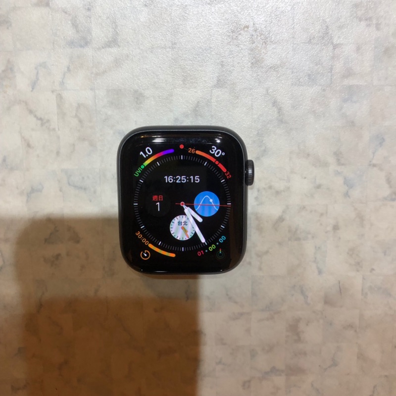 （可議價/喜歡談談看）Apple Watch Nike + Series 4 GPS 44公釐太空灰色鋁金屬錶