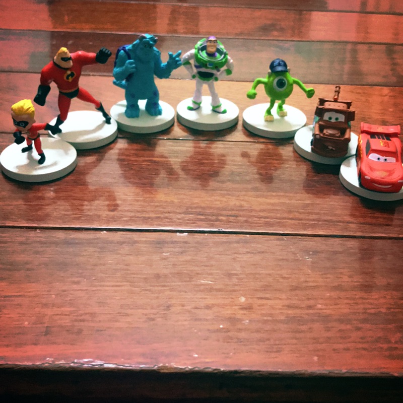 迪士尼.皮克斯扭蛋 小飛.鮑伯.毛怪.巴斯光年.麥克華斯基.拖線.閃電麥坤