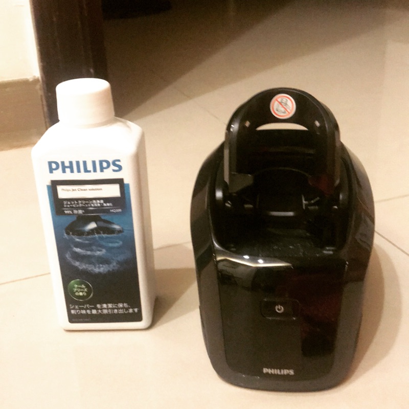 Philips 電動刮鬍刀清潔充電座