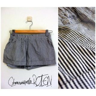Pants｜黑白細直條紋反摺 休閒短褲 P02
