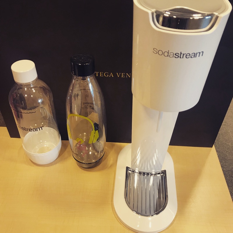 ❤️Go物狂🧡二手 八成新 Sodastream 氣泡水機GENESIS DELUXE-白（再多贈氣泡罐一個）