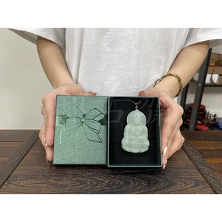 【御古齋】精選天然 緬甸玉A貨 翡翠 冰沁綠 淨瓶觀音坐像 玉珮 項鍊 項墜 消災解厄 保平安 附墜鍊盒 0408 翡翠