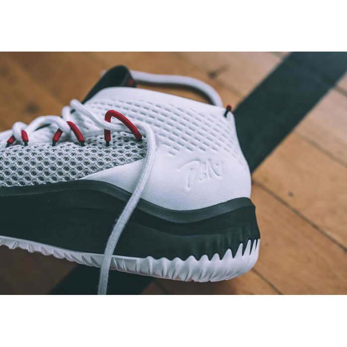 Gogosneaker® Adidas Dame 4 Lillard 拓荒者 籃球鞋 白黑紅 鯊魚 鋸齒