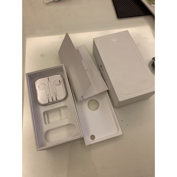 【現貨】Apple iPhone 6 金色 32G 手機 外紙盒  內含 全新 耳機 (內無手機請留意 只有外紙盒)