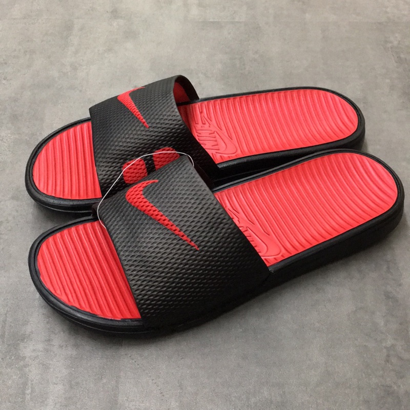NIKE BENASSI SOLARSOFT SLIDE 輕量 軟Q 舒適 可碰水 黑紅 運動拖鞋 431884011