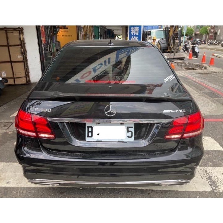 賓士 Benz W212 R款碳纖維尾翼 E200鴨尾 E300碳纖尾翼 E350尾翼 W212尾翼