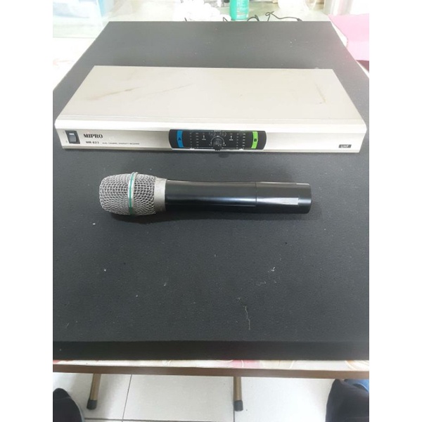 MIPRO MR-823 UHF 無線麥克風組（二手貨）（只有1支麥克風）