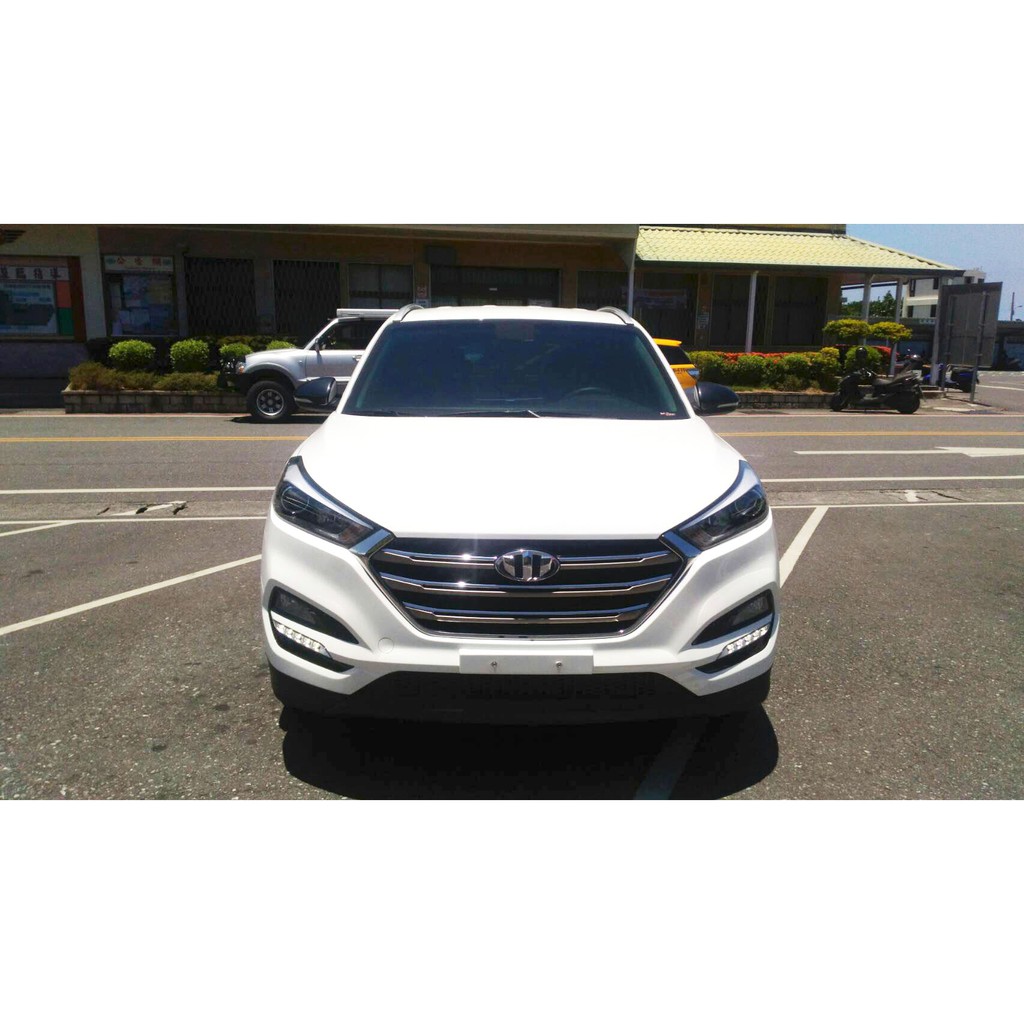 16 Hyundai 現代tucson 2 0 釷桑五門休旅車suv 白色 二手車中古車 蝦皮購物