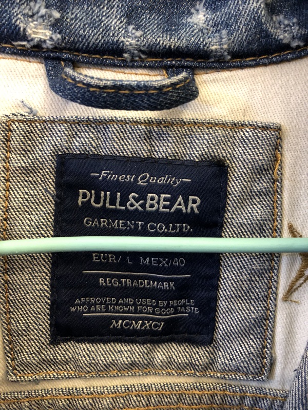 levis pull and bear