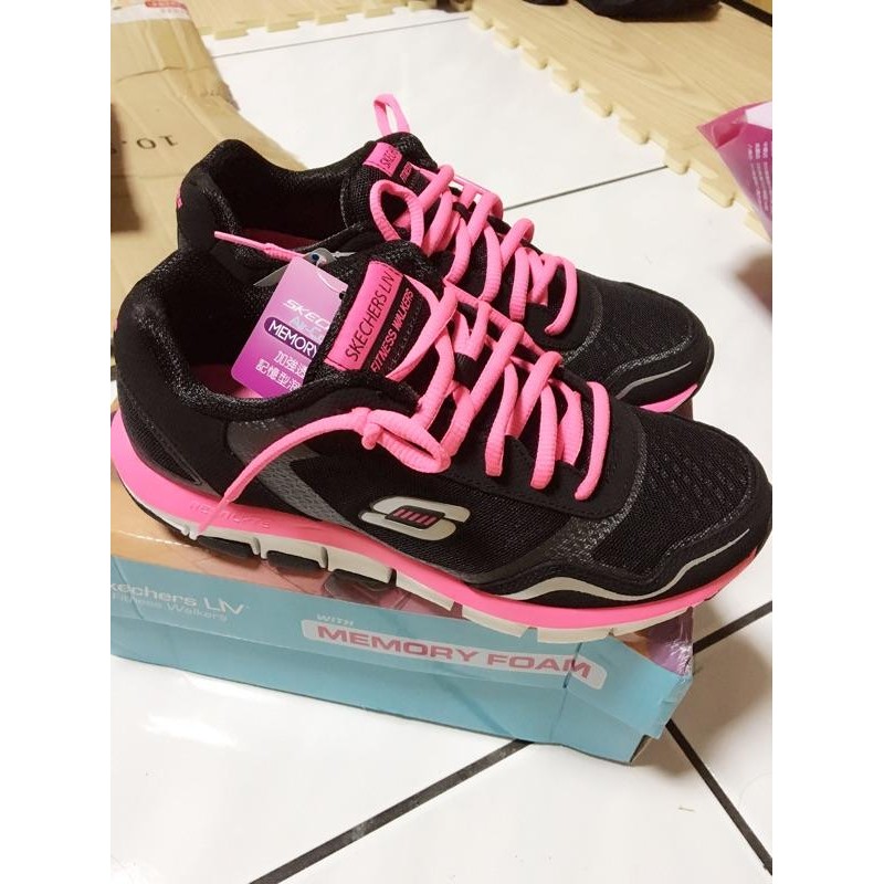 全新，吊牌已剪降價SKECHERS (女) 跑步系列 智慧生活 - 57051BKHP-原價3290元